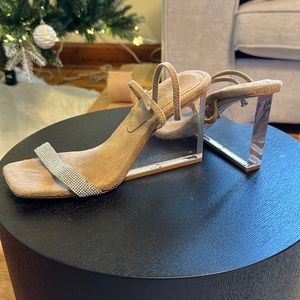 Gently used super cute shoes!